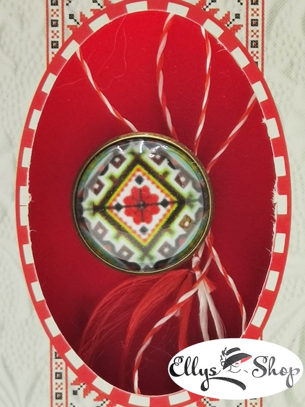 Brosa martisor handmade motiv traditional cu floare cod 2796