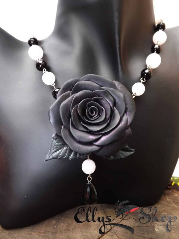 Colier handmade unicat Black Rose pietre semipretioase cuart roz onix