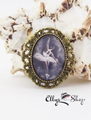 Brosa pandantiv handmade cu imagine balerina dansand